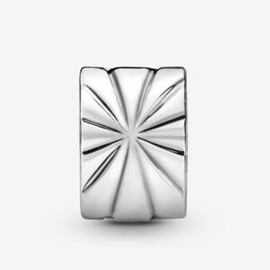 Pandora *Retired* Sunburst Clip Charm